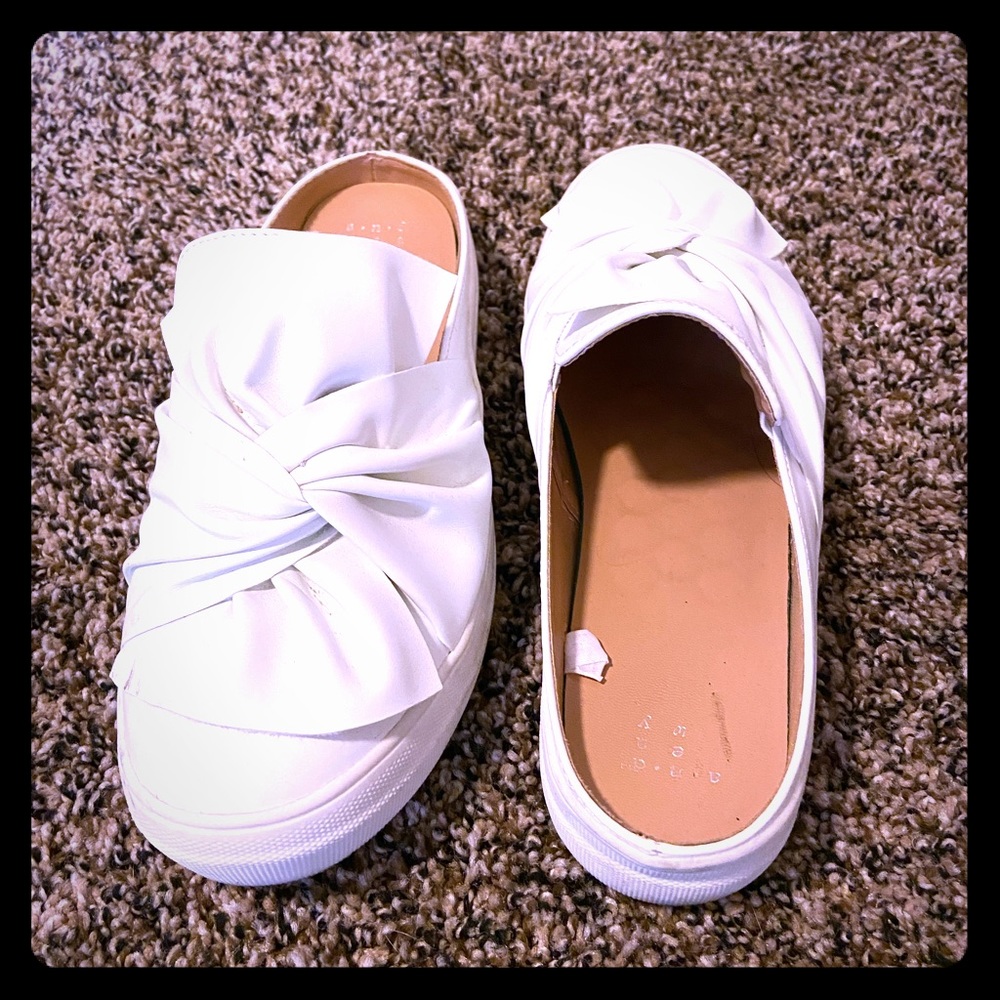 White slip on tennis shoes